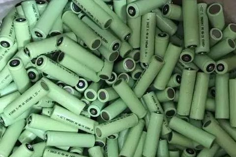 昌吉回族高价锂电池回收-上门回收报废电池-废旧电池回收